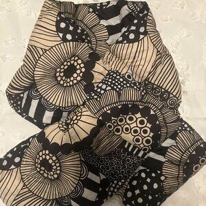 Uniqlo x Marimekko Puffer Scarf